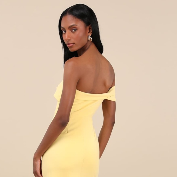 Lulu's Twist And Make Up Light Yellow One-shoulder Bodycon Midi Dress - Picture 3 of 4